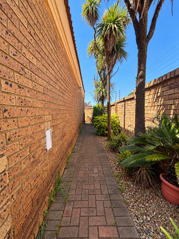 3 Bedroom Property for Sale in Kenleaf Gauteng