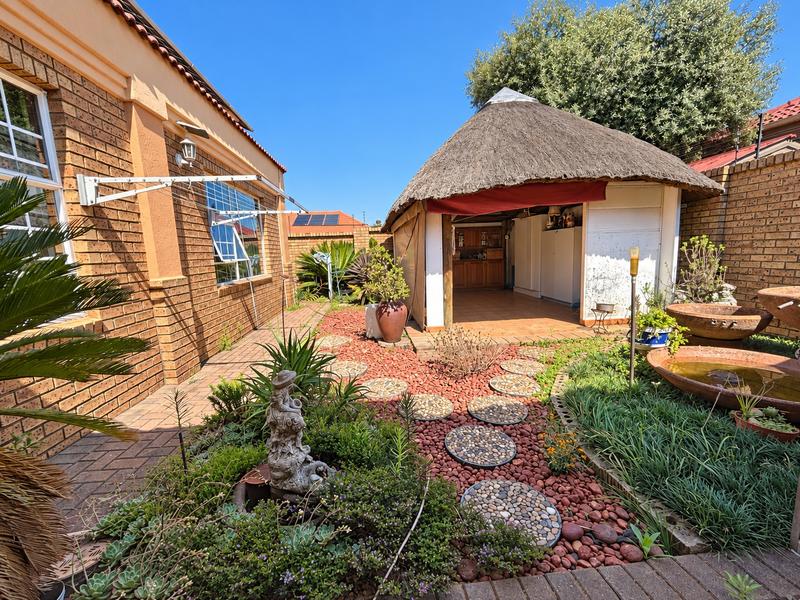 3 Bedroom Property for Sale in Kenleaf Gauteng
