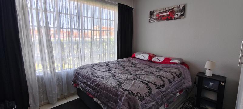 To Let 3 Bedroom Property for Rent in Farrarmere Gauteng