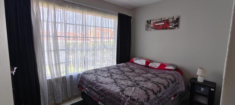 To Let 3 Bedroom Property for Rent in Farrarmere Gauteng