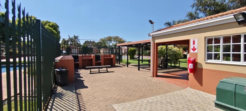 To Let 3 Bedroom Property for Rent in Farrarmere Gauteng