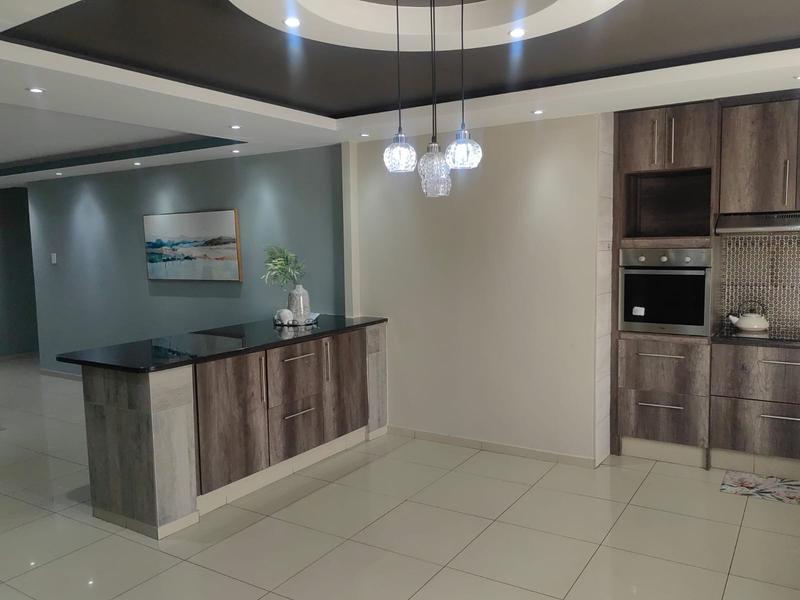 5 Bedroom Property for Sale in Theresa Park Gauteng