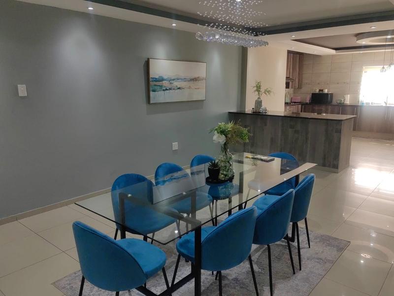 5 Bedroom Property for Sale in Theresa Park Gauteng