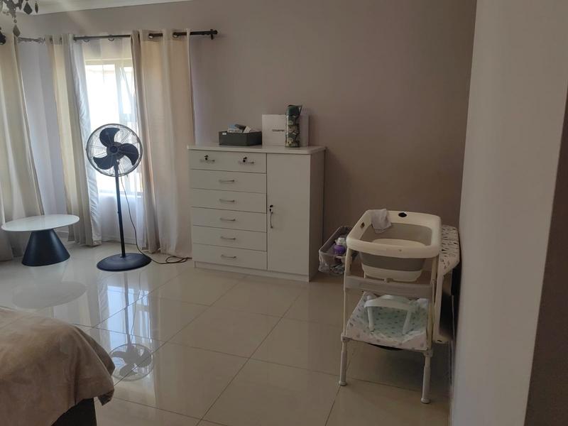 5 Bedroom Property for Sale in Theresa Park Gauteng
