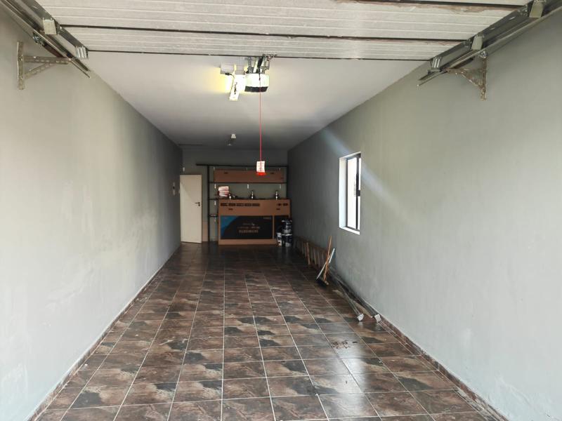 5 Bedroom Property for Sale in Theresa Park Gauteng