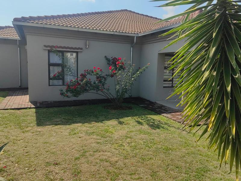 5 Bedroom Property for Sale in Theresa Park Gauteng