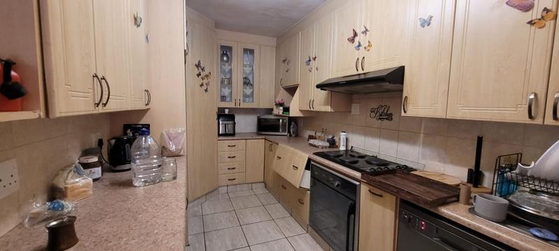 3 Bedroom Property for Sale in Brackenhurst Gauteng