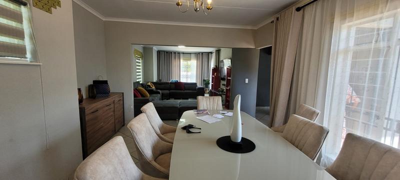 2 Bedroom Property for Sale in Brackenhurst Gauteng