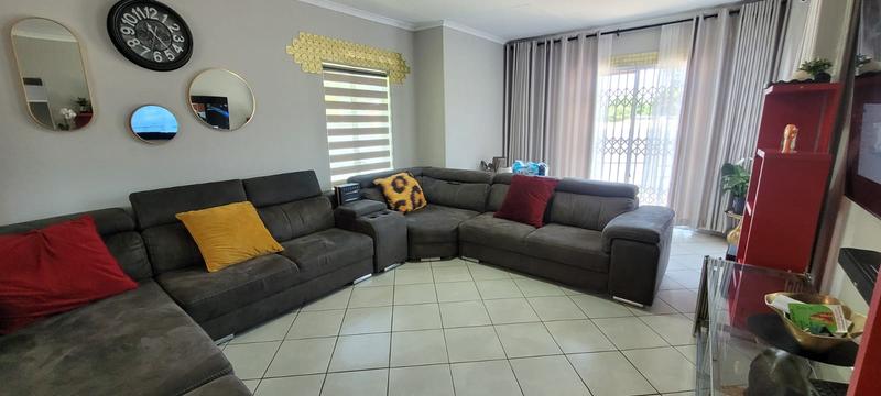 2 Bedroom Property for Sale in Brackenhurst Gauteng