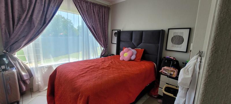2 Bedroom Property for Sale in Brackenhurst Gauteng