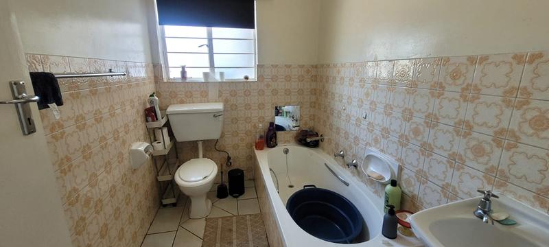 2 Bedroom Property for Sale in Brackenhurst Gauteng