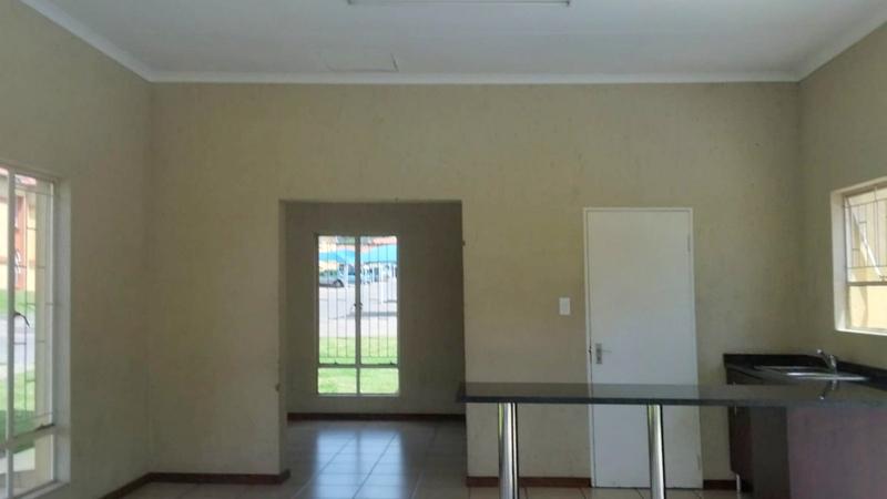 2 Bedroom Property for Sale in Ormonde Gauteng