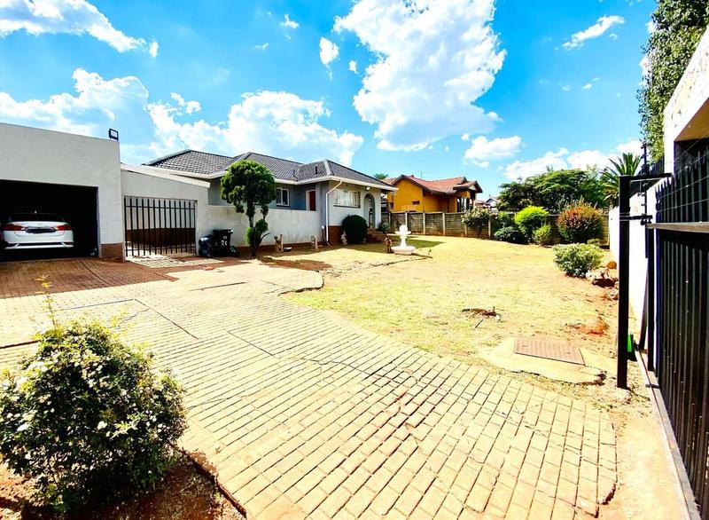 3 Bedroom Property for Sale in Witpoortjie Gauteng