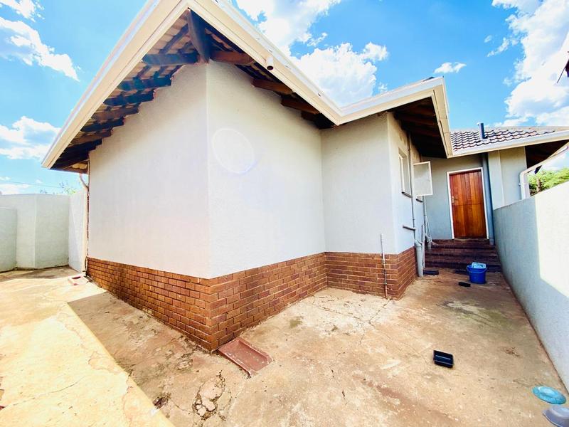 3 Bedroom Property for Sale in Witpoortjie Gauteng