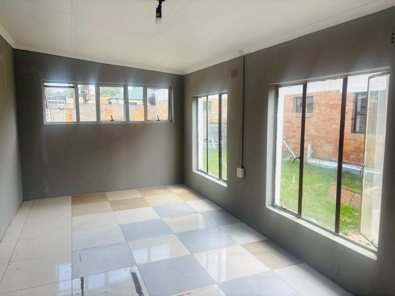 To Let 1 Bedroom Property for Rent in Florida Gauteng