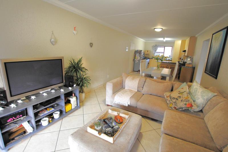 To Let 2 Bedroom Property for Rent in Paulshof Gauteng
