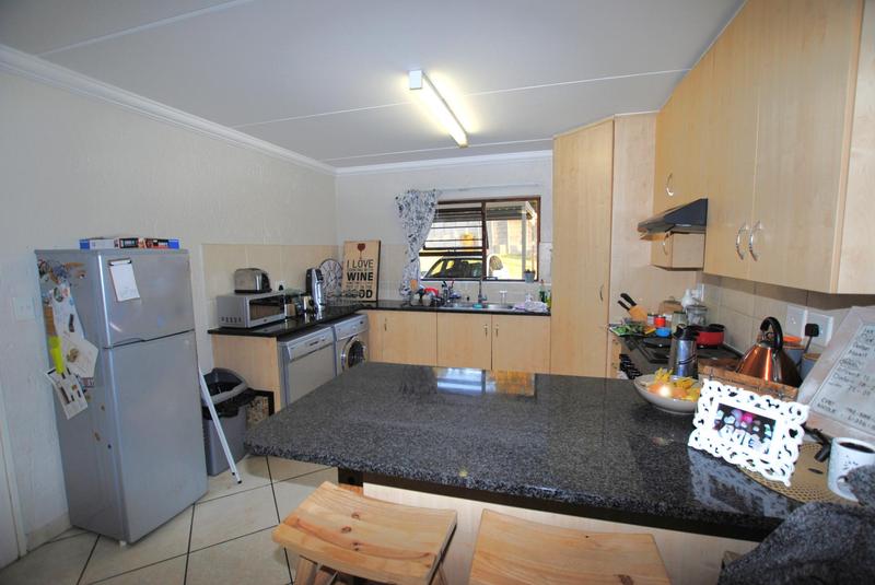 To Let 2 Bedroom Property for Rent in Paulshof Gauteng