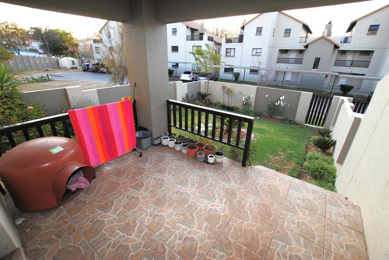 To Let 2 Bedroom Property for Rent in Paulshof Gauteng