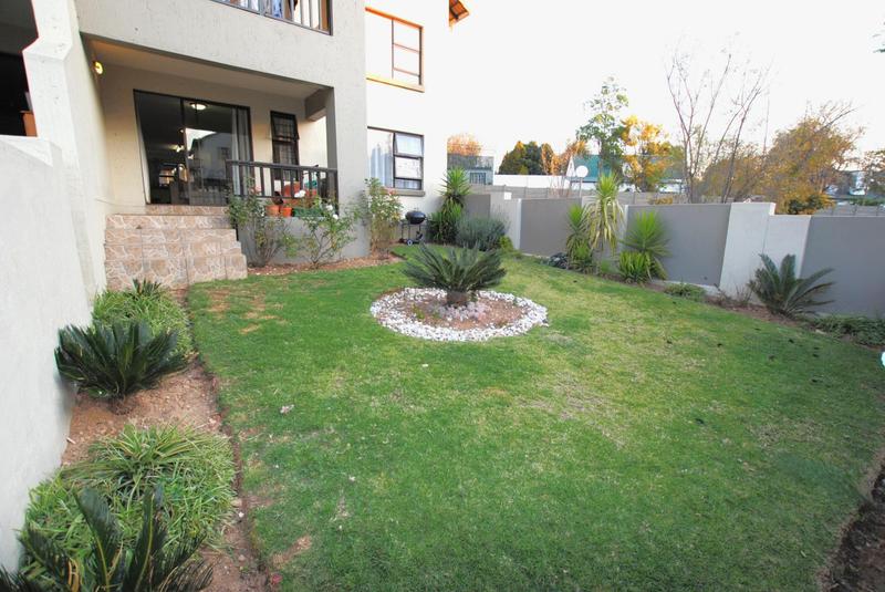 To Let 2 Bedroom Property for Rent in Paulshof Gauteng