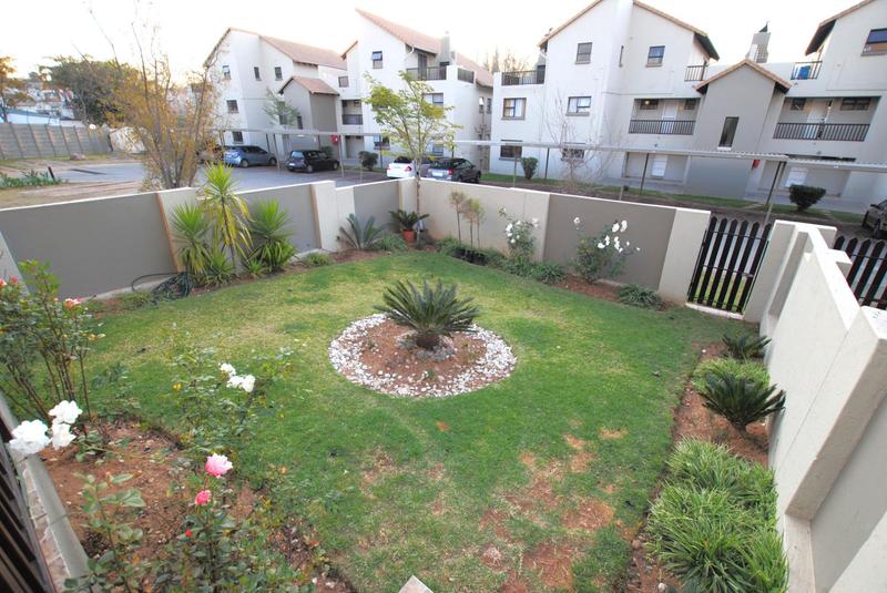 To Let 2 Bedroom Property for Rent in Paulshof Gauteng