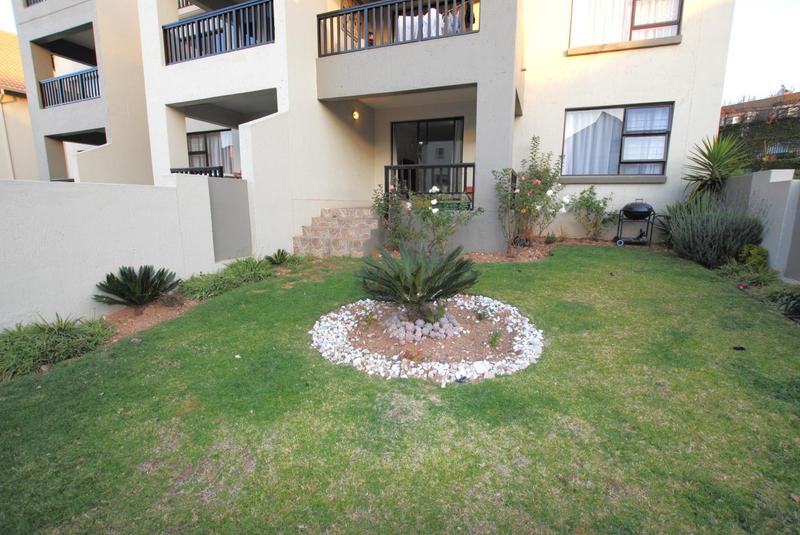 To Let 2 Bedroom Property for Rent in Paulshof Gauteng