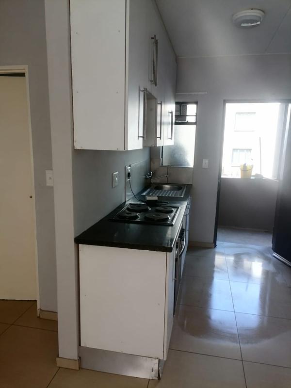 2 Bedroom Property for Sale in Fleurhof Gauteng