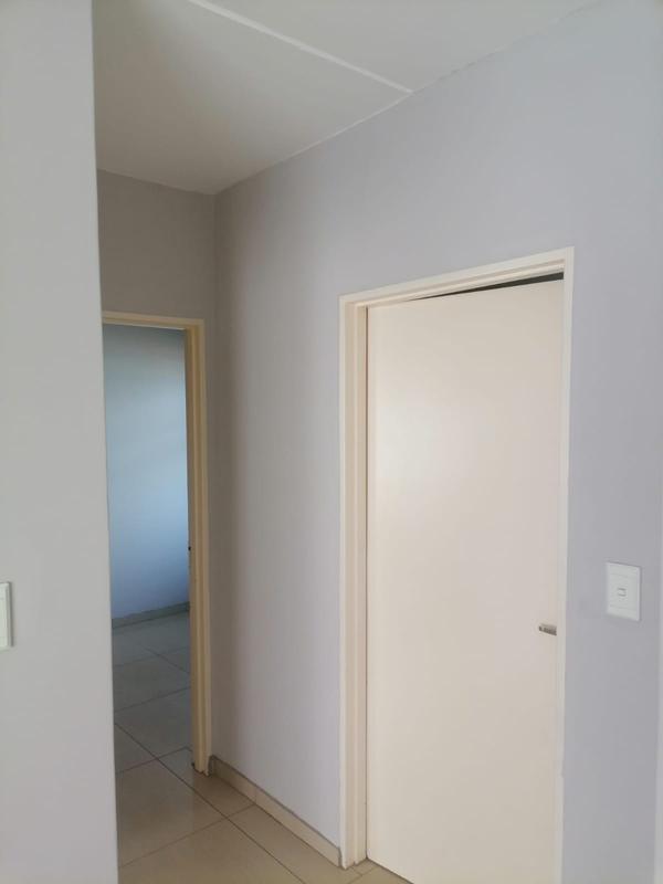 2 Bedroom Property for Sale in Fleurhof Gauteng
