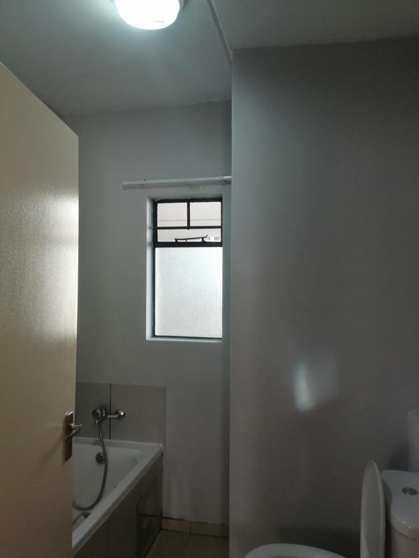2 Bedroom Property for Sale in Fleurhof Gauteng
