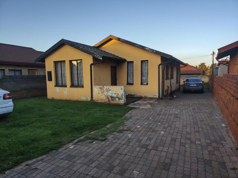 3 Bedroom Property for Sale in Moroka Gauteng