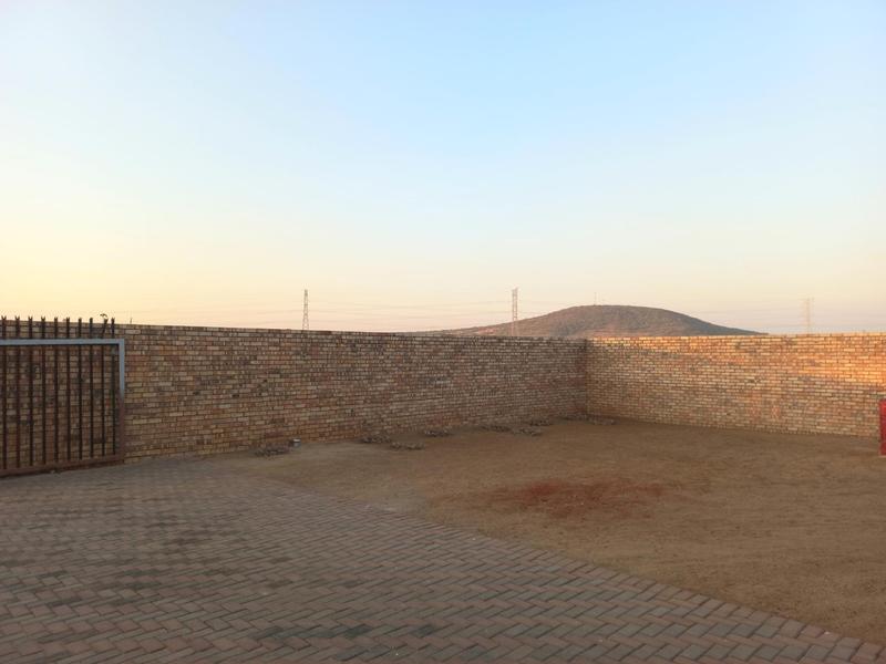 To Let 3 Bedroom Property for Rent in Raslouw Gauteng