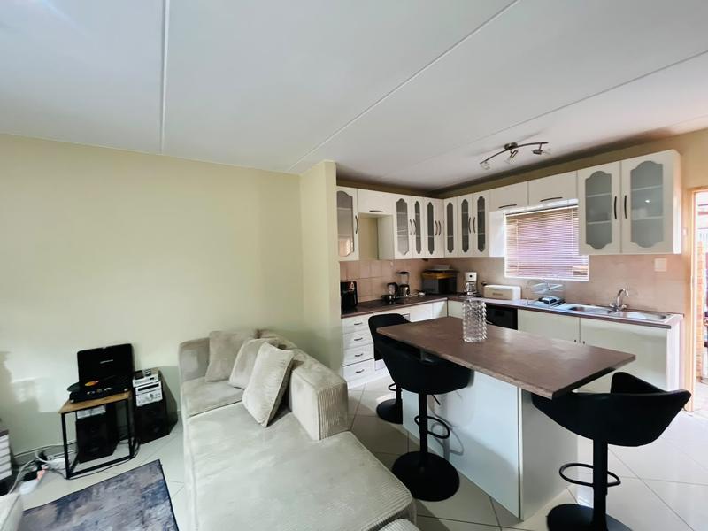 To Let 2 Bedroom Property for Rent in Wilgeheuwel Gauteng