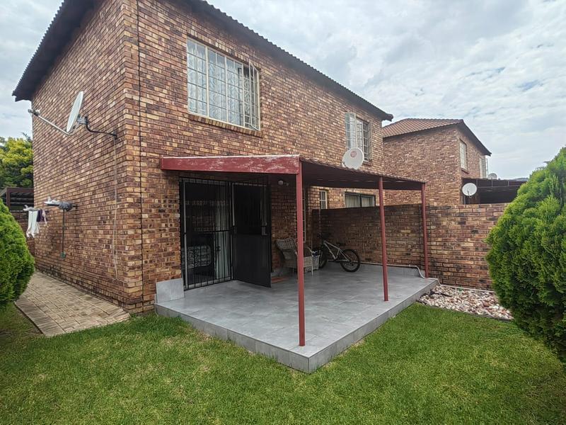 To Let 2 Bedroom Property for Rent in Wilgeheuwel Gauteng