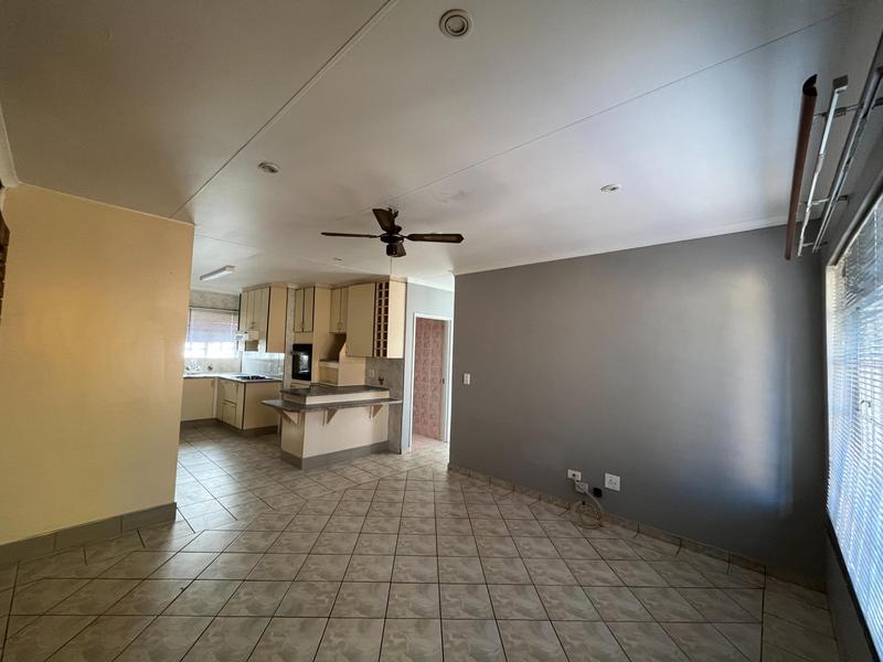 3 Bedroom Property for Sale in Glen Marais Gauteng