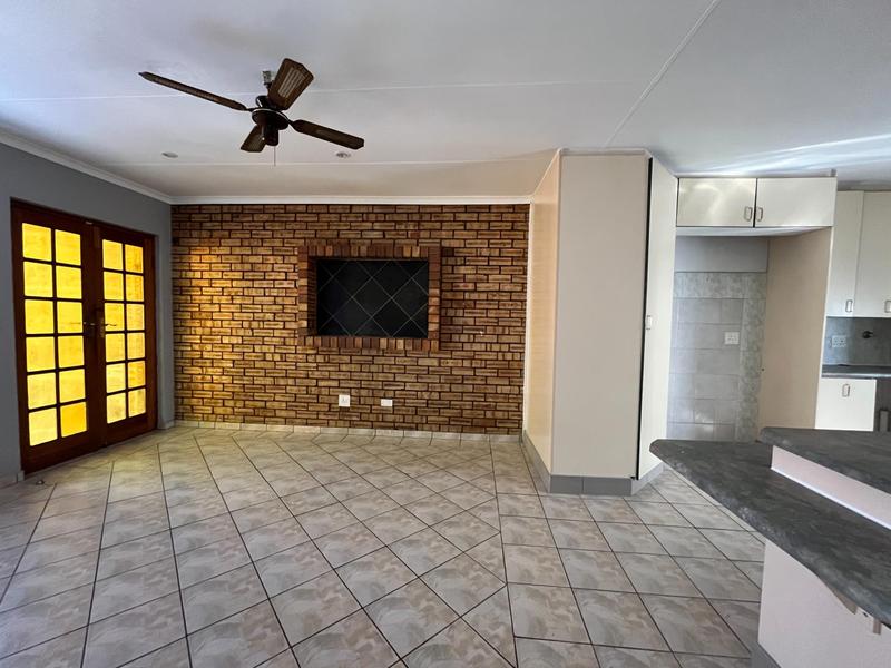 3 Bedroom Property for Sale in Glen Marais Gauteng