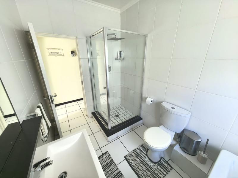 To Let 2 Bedroom Property for Rent in Greenstone Hill Gauteng