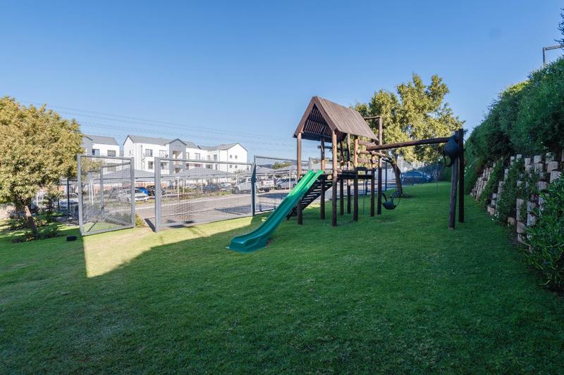 To Let 2 Bedroom Property for Rent in Greenstone Hill Gauteng