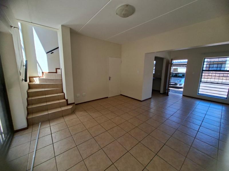 To Let 2 Bedroom Property for Rent in Noordheuwel Gauteng
