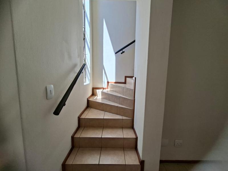 To Let 2 Bedroom Property for Rent in Noordheuwel Gauteng