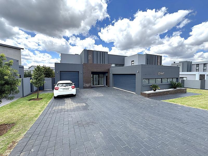 To Let 5 Bedroom Property for Rent in Midstream Ridge Gauteng