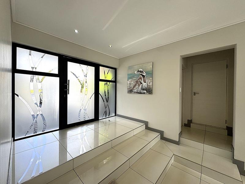 To Let 5 Bedroom Property for Rent in Midstream Ridge Gauteng