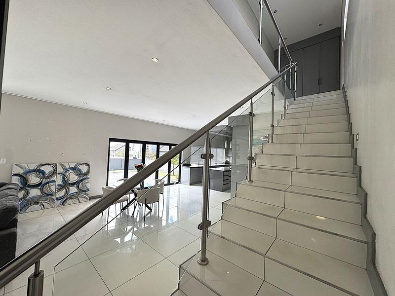 To Let 5 Bedroom Property for Rent in Midstream Ridge Gauteng