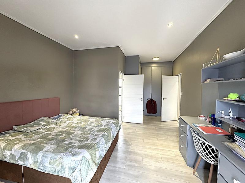 To Let 5 Bedroom Property for Rent in Midstream Ridge Gauteng