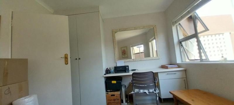 2 Bedroom Property for Sale in Bedfordview Gauteng