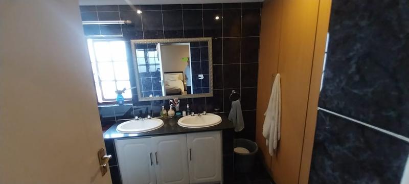 4 Bedroom Property for Sale in Kensington Gauteng