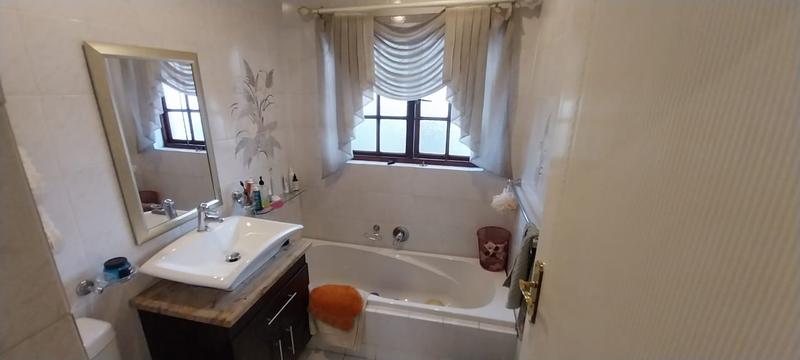 4 Bedroom Property for Sale in Kensington Gauteng