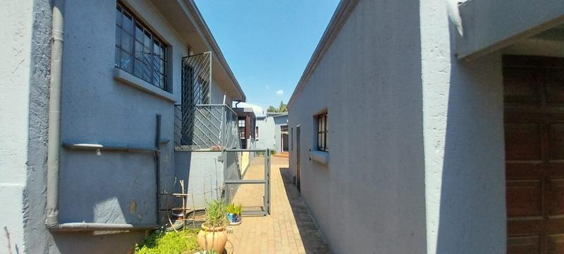 4 Bedroom Property for Sale in Kensington Gauteng