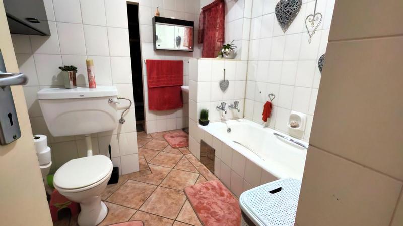 3 Bedroom Property for Sale in Wierda Park Gauteng