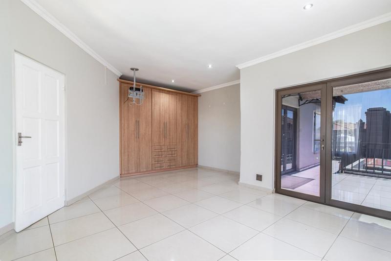 3 Bedroom Property for Sale in Willowbrook Gauteng