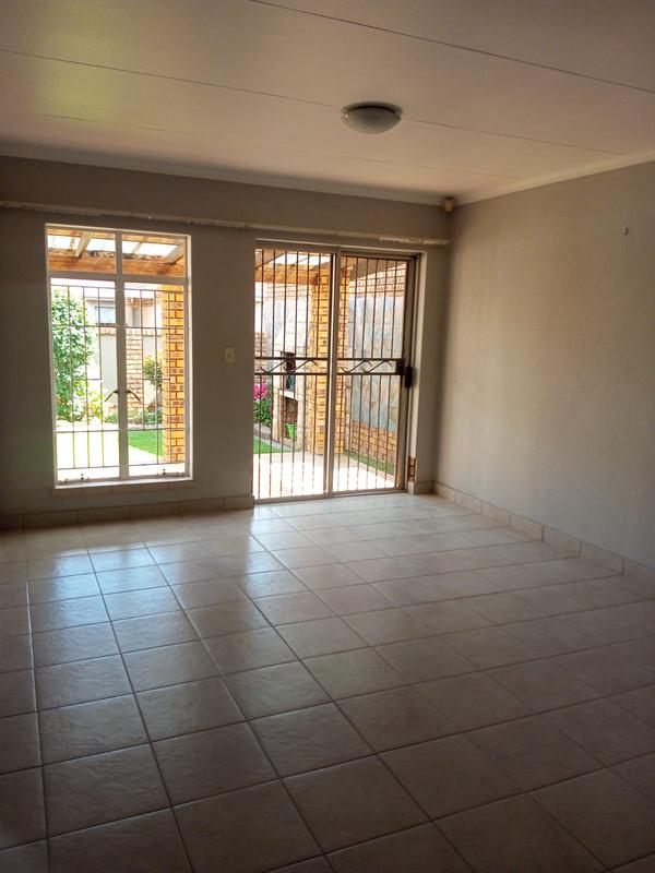 3 Bedroom Property for Sale in Petersfield Gauteng