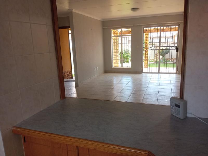 3 Bedroom Property for Sale in Petersfield Gauteng